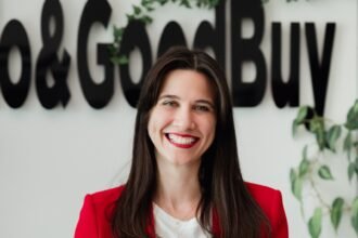 Hello&GoodBuy founder and CEO Nadia Al Shimmari is building a circular fashion movement in Abu Dhabi—linking preloved wardrobes, tree planting, girls’ education, and community beach cleanups.